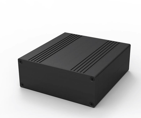 106*40*110mm Brushed Black Aluminum Heatsink Case สําหรับความกว้าง100mm กล่องโครงการ PCB